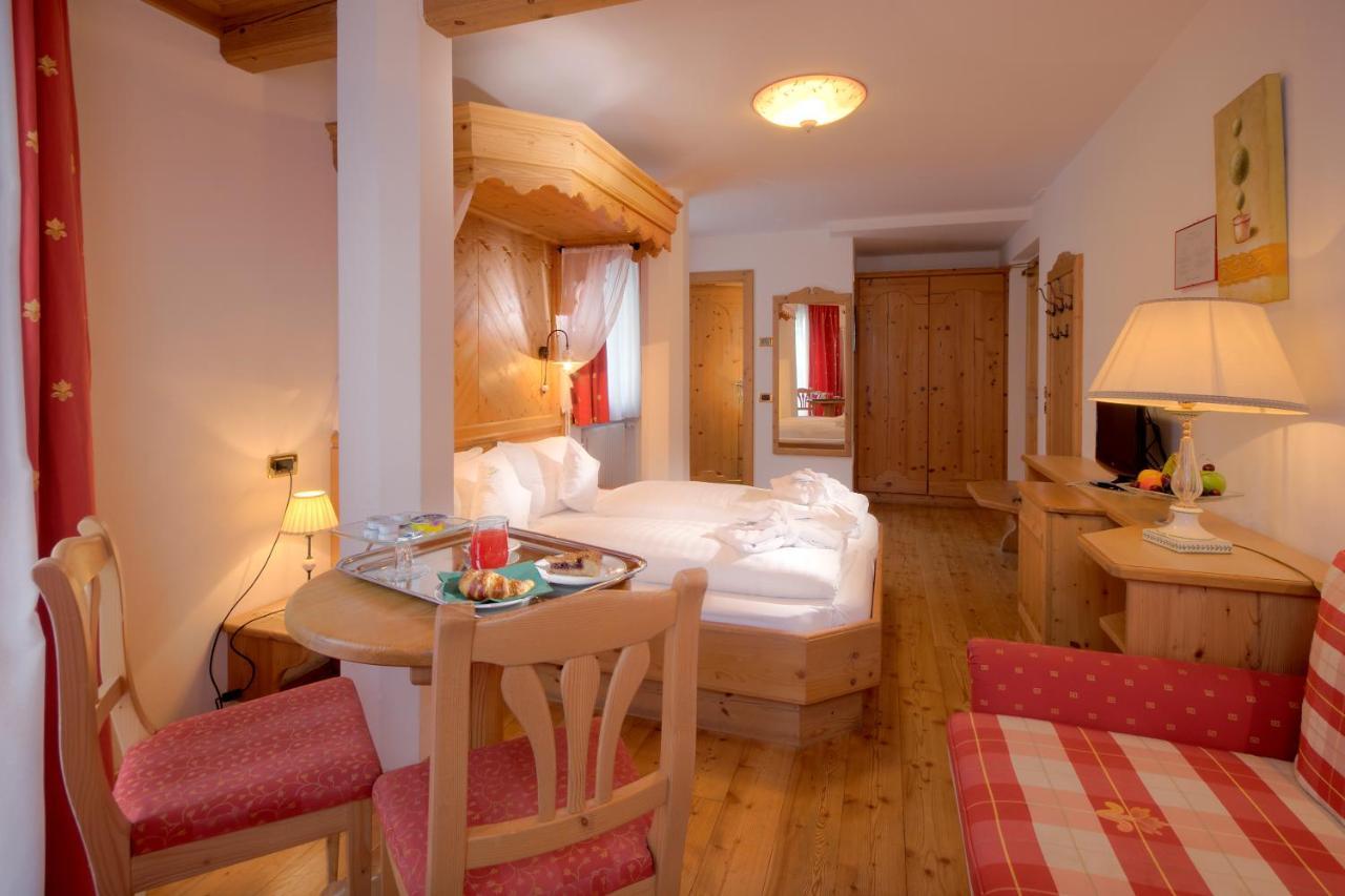 Hotel Rosengarten مادونا دي كامبيليو المظهر الخارجي الصورة